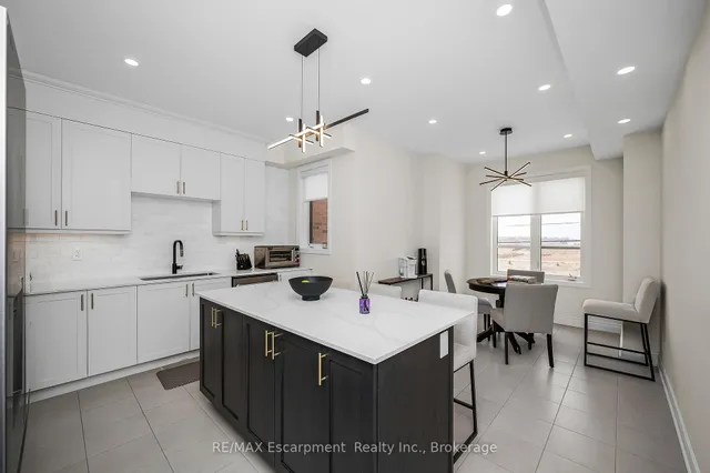 Additional image 6 of 3401 Sixth Line