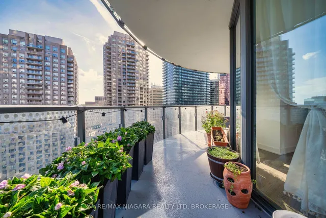 Additional image 34 of 11 Wellesley St Unit 1105