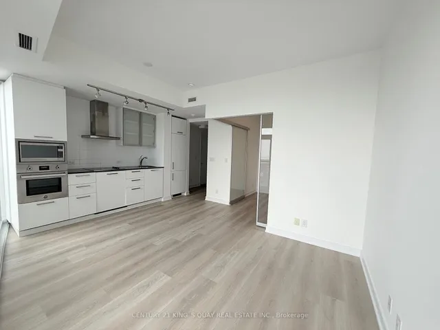 Additional image 11 of 12 York St Unit 5101