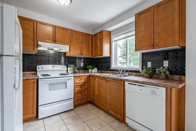 房产图片 13 - 151 Green Rd 单元 26