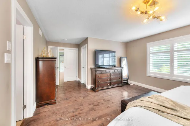 Additional image 21 of 228 Evens Pond Cres