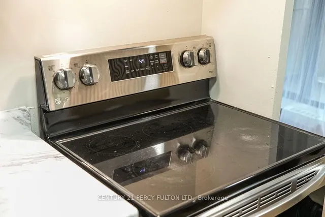 Additional image 18 of 921 Midland Ave Unit 101