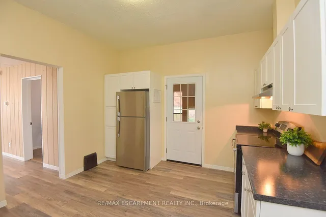 Additional image 10 of 449 Mary St