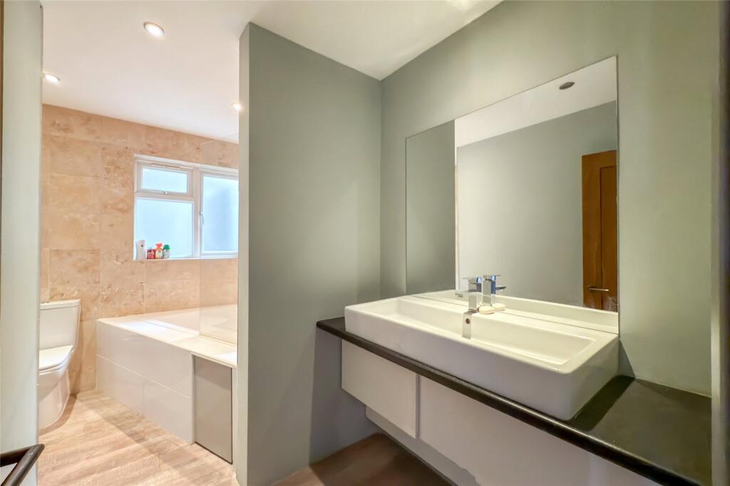 Additional image 10 of Tippendell Lane, Park Street, St. Albans, Hertfordshire, AL2