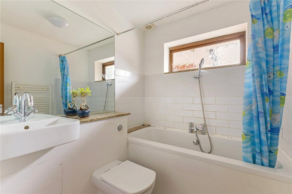 Additional image 8 of Kennesbourne Court, Tuffnells Way, Harpenden, Hertfordshire, AL5