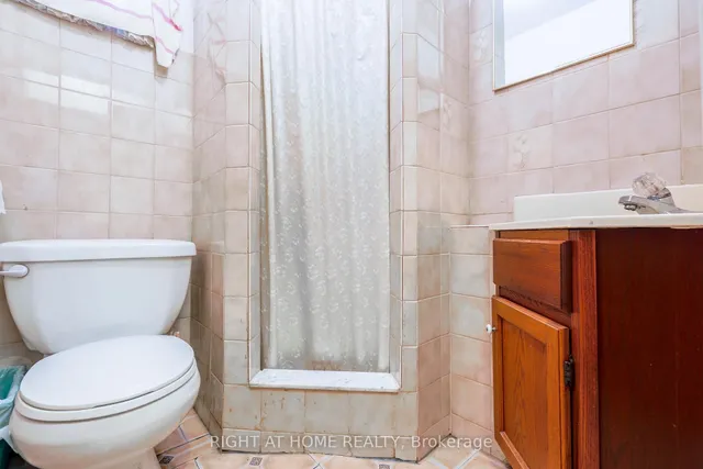 Additional image 32 of 42 Chalkfarm Dr