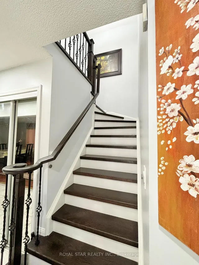 房产图片 13 - 10 Narrow Valley Cres