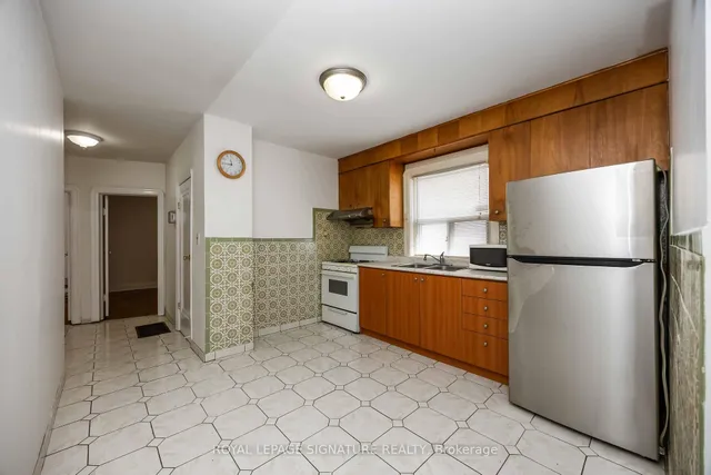 Additional image 5 of 42 Carr St