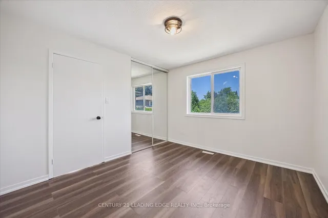 Additional image 33 of 49 Farmhill Crt