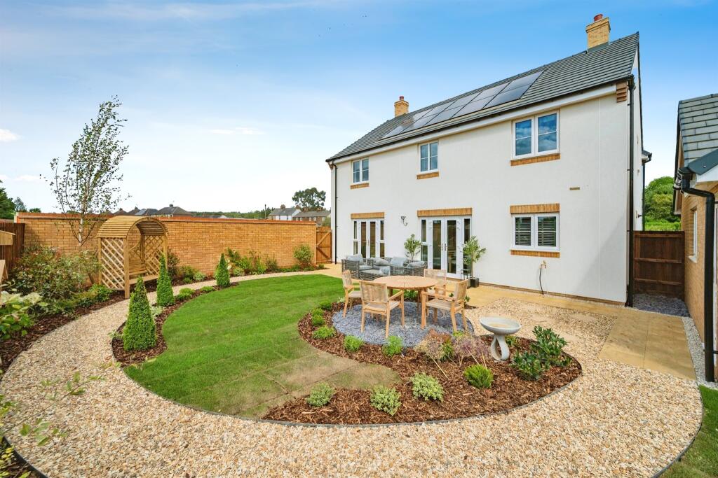 Additional image 17 of Colney Heath Bullens Green Lane, Colney Heath, St. Albans