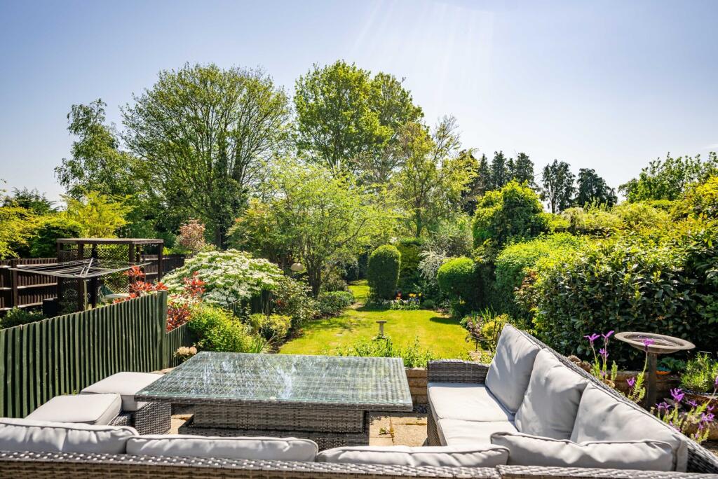 Additional image 4 of Pondfield Crescent, St. Albans, Hertfordshire, AL4