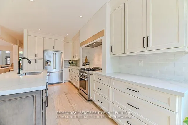 Additional image 12 of 2498 Longridge Cres