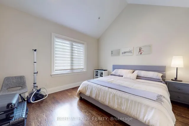 Additional image 36 of 133 Norton Ave