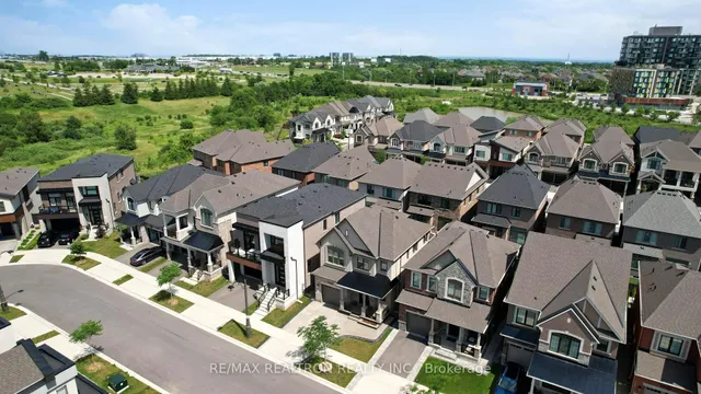 Additional image 39 of 1444 Varelas Passage