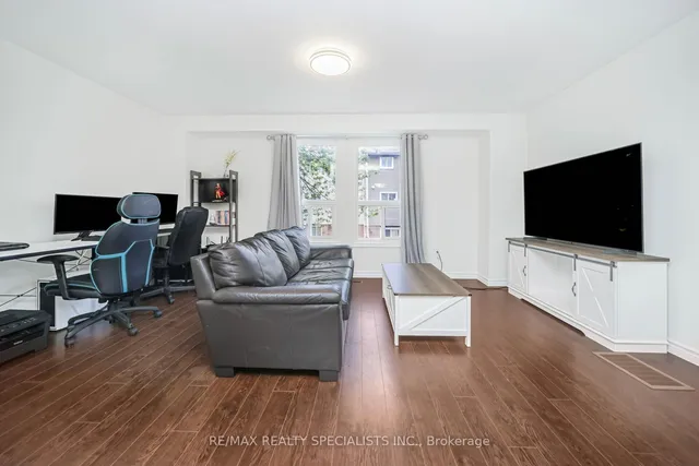 Additional image 10 of 38 Ellis Dr