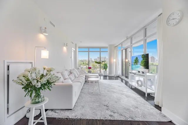 Additional image 17 of 170 Avenue Rd Unit 810