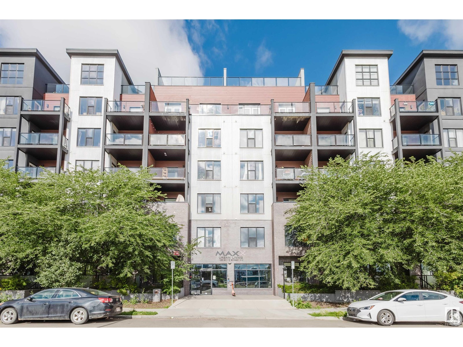 #504 10518 113 ST NW|Edmonton, Alberta T5H0C6