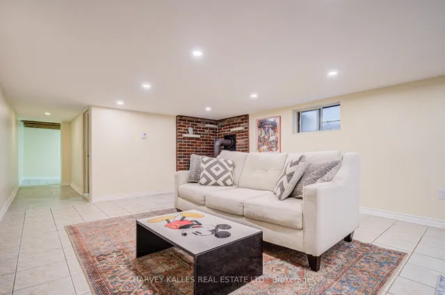 Additional image 42 of 408 Silverthorn Ave