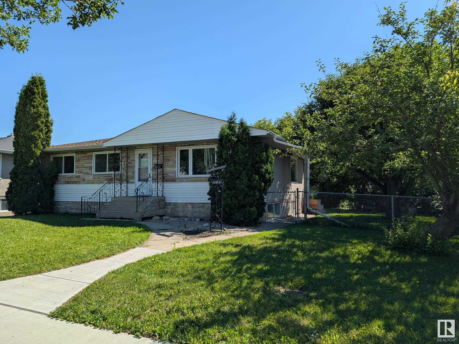 11811 122 ST NW|Edmonton, Alberta T5L0C3