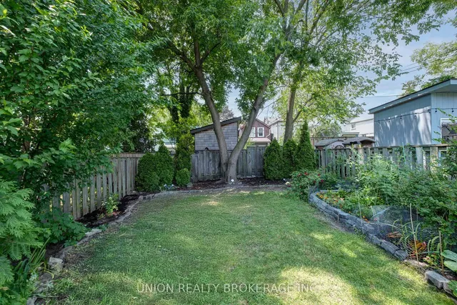 Additional image 32 of 412 Coxwell Ave