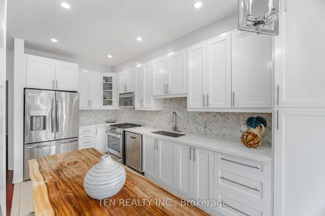 Additional image 34 of 51 Portrush Tr