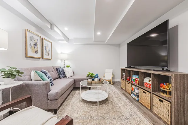 Additional image 28 of 16 Bonhill Blvd