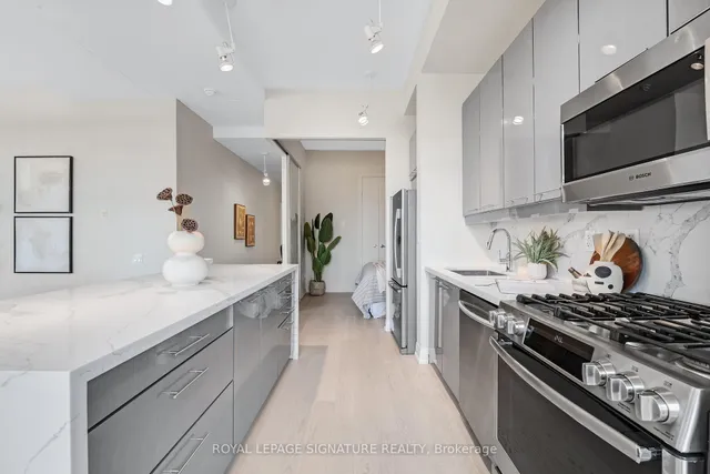 Additional image 17 of 66 Portland St Unit 708