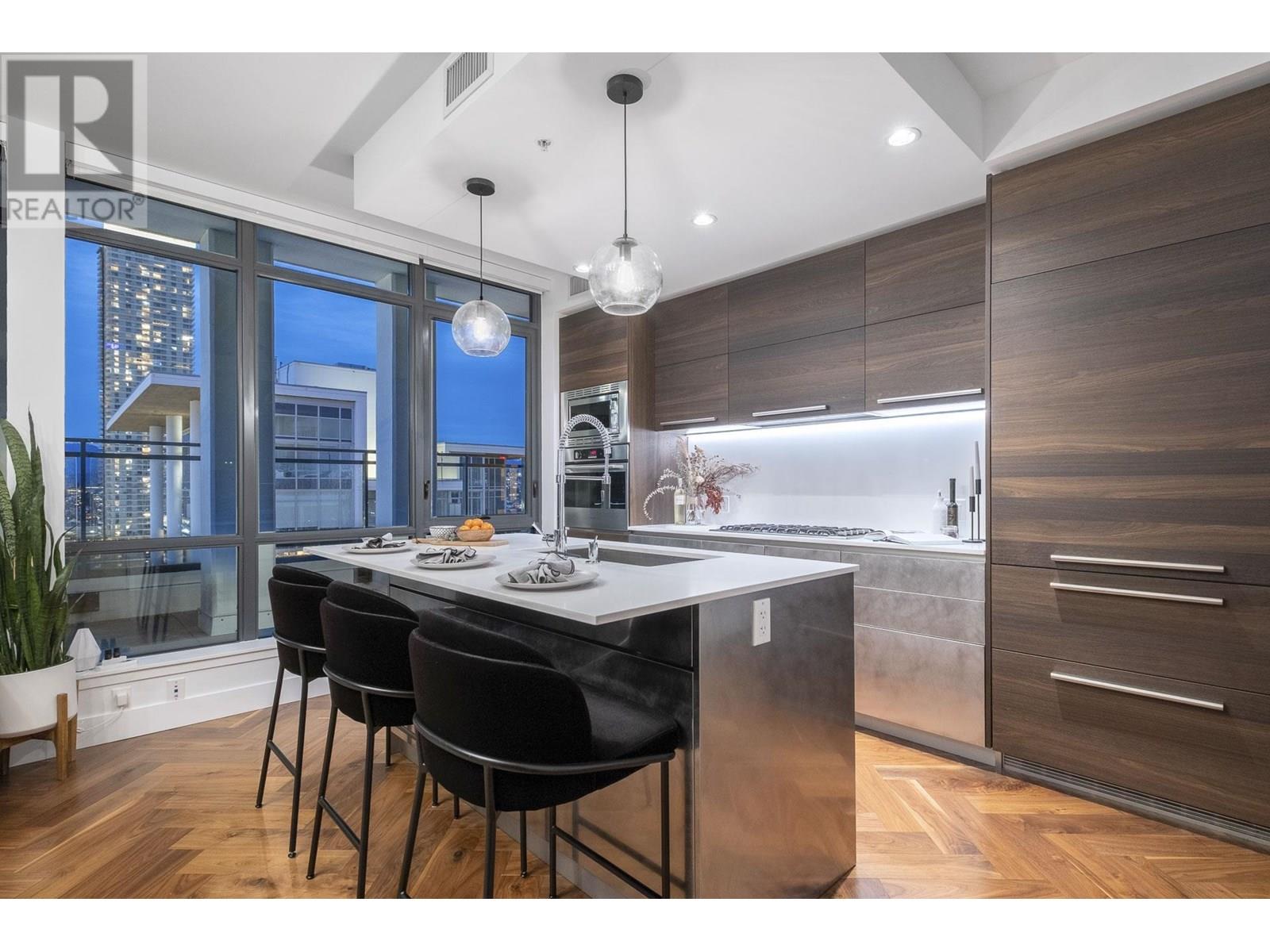 2703 2378 ALPHA AVENUE|Burnaby, British Columbia V5C0K2