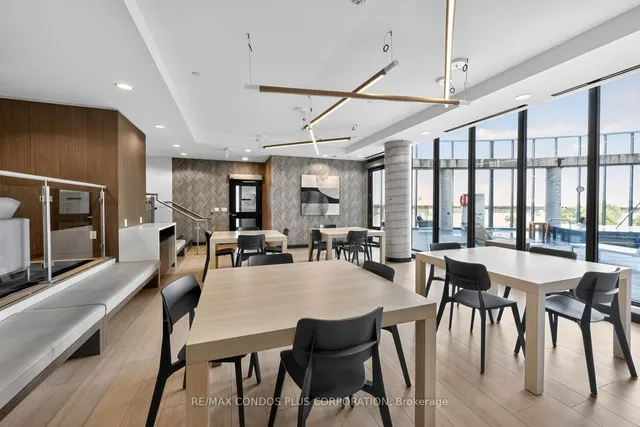 Additional image 32 of 51 East Liberty St Unit 2415