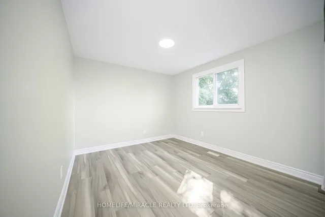 Additional image 28 of 3777 Woodruff Cres