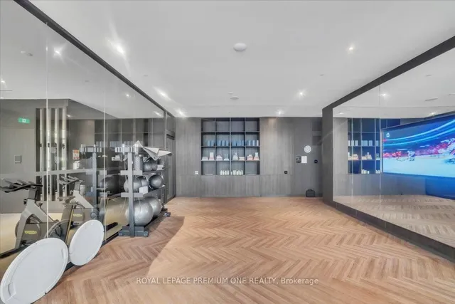 Additional image 39 of 11 Yorkville Ave Unit 6007