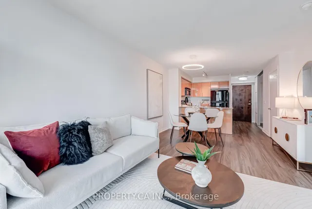 Additional image 3 of 16 Yonge St Unit 807