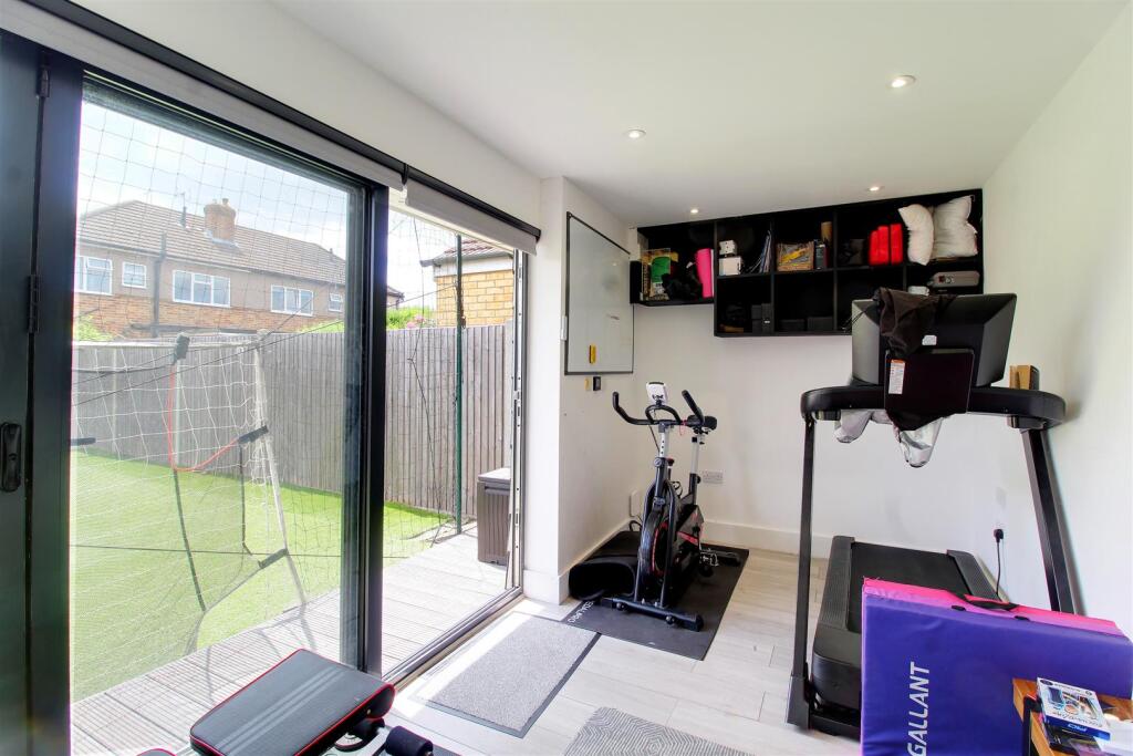 Additional image 30 of Huggins Lane, Welham Green