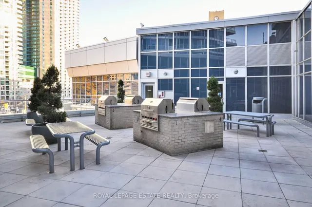 Additional image 24 of 218 Queens Quay Unit 402