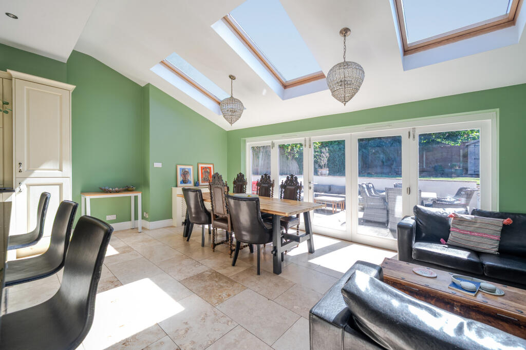 Additional image 4 of Gombards, St. Albans, AL3