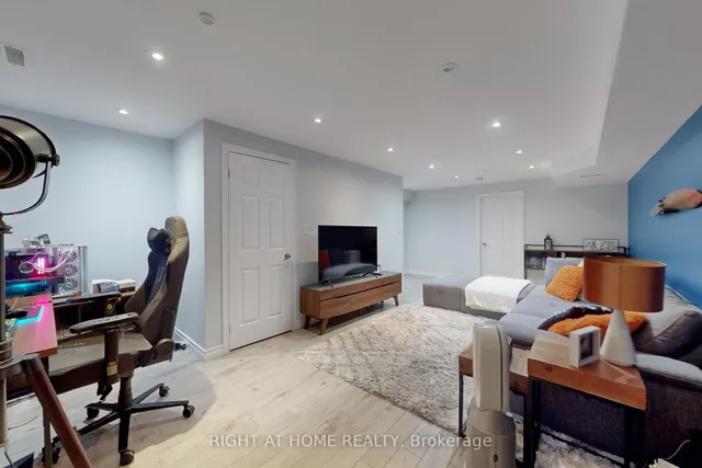 Additional image 41 of 636 Evans Ave Unit 65