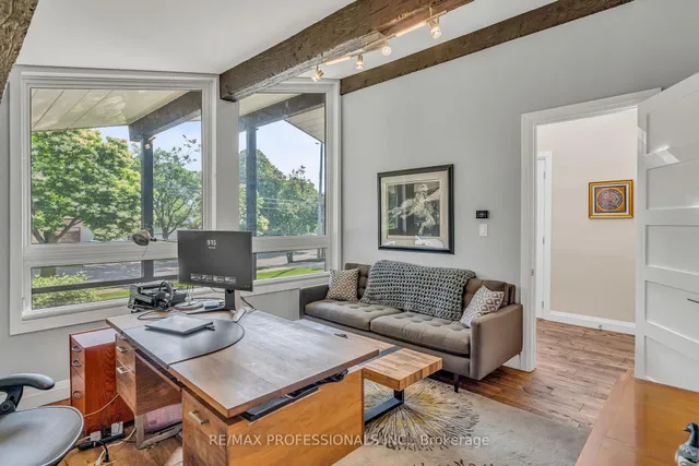 Additional image 7 of 53 Decarie Circ