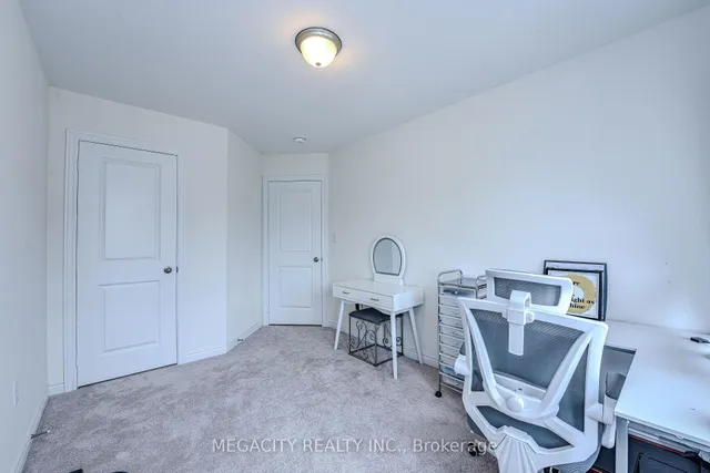 房产图片 34 - 5 Bushwood Tr