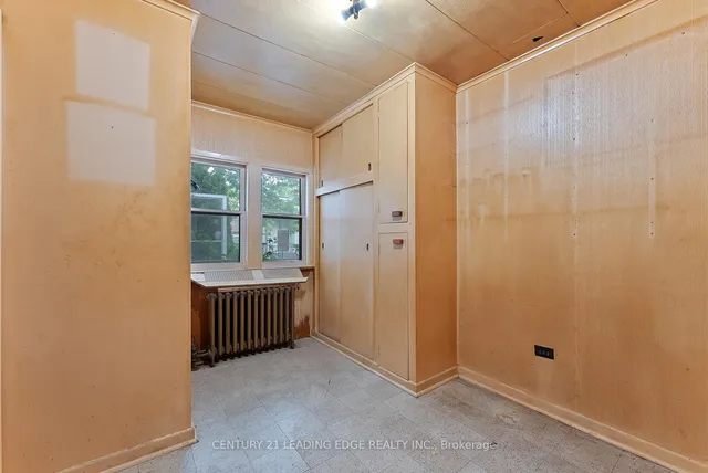 Additional image 9 of 102 Kalmar Ave