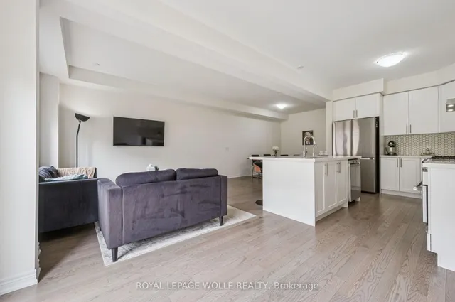 Additional image 11 of 14 Roywood St