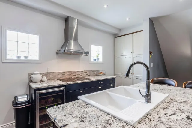 Additional image 12 of 100 Beddoe Dr Unit 21