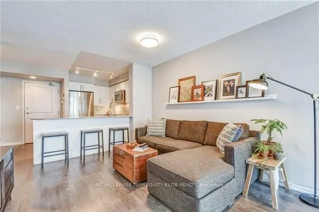 Additional image 7 of 125 Western Battery Rd Unit 2006