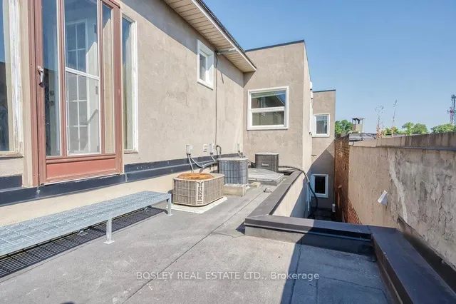 Additional image 18 of 2909 Dundas St