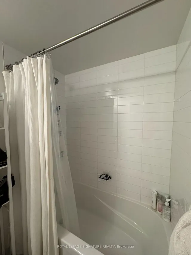 Additional image 14 of 158 Front St Unit 820