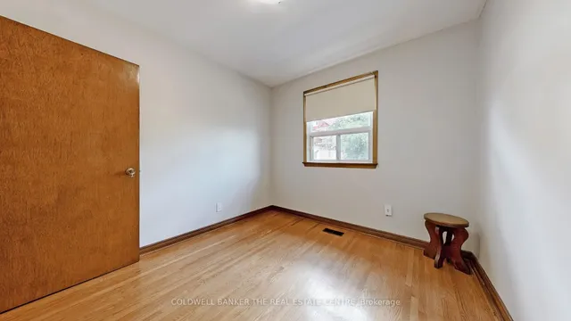 Additional image 15 of 947 Saint Clarens Ave