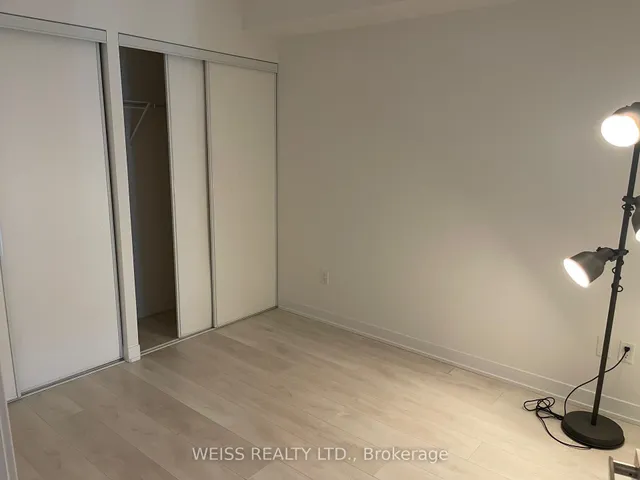 房产图片 3 - 31 Tippett Rd 单元 221