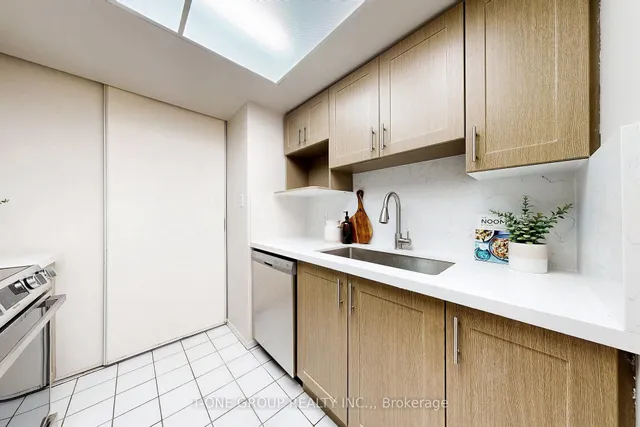 Additional image 11 of 2550 Lawrence Ave Unit 808