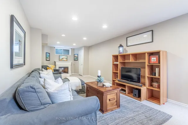 Additional image 32 of 232 Lexington Rd