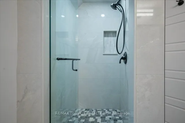 Additional image 30 of 162 Greenbrook Dr