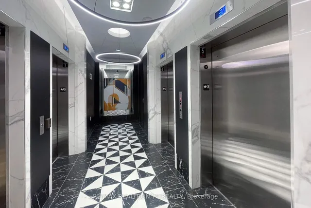 Additional image 38 of 135 Lower Sherbourne St Unit 1464